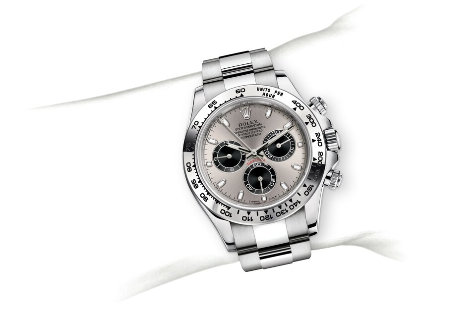 m116509-0072_modelpage_on_wrist_landscape.jpg