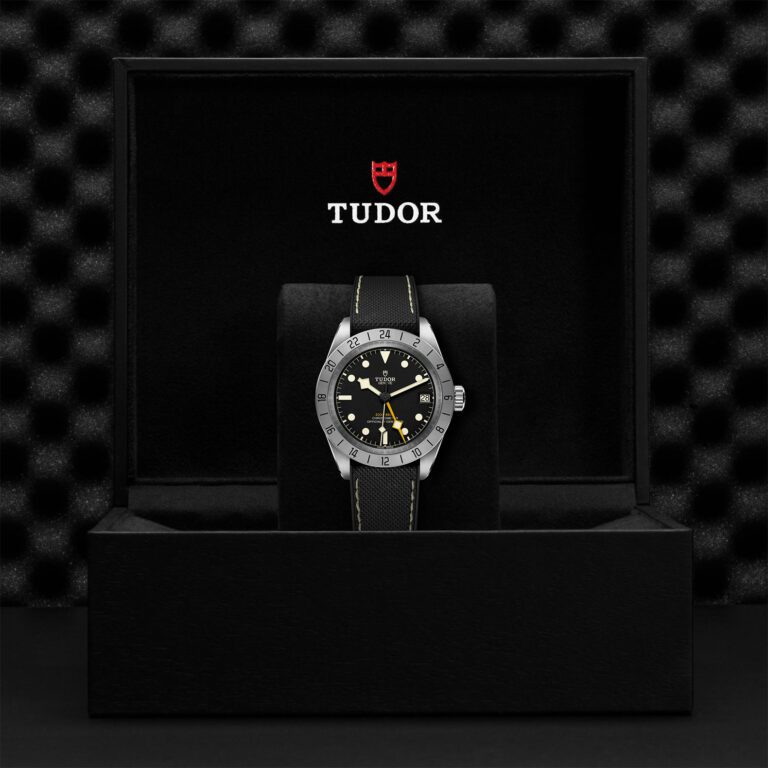 TUDOR Black Bay Pro M79470-0003