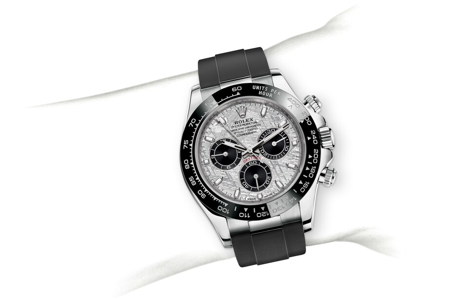m116519ln-0038_modelpage_on_wrist_landscape-1.jpg