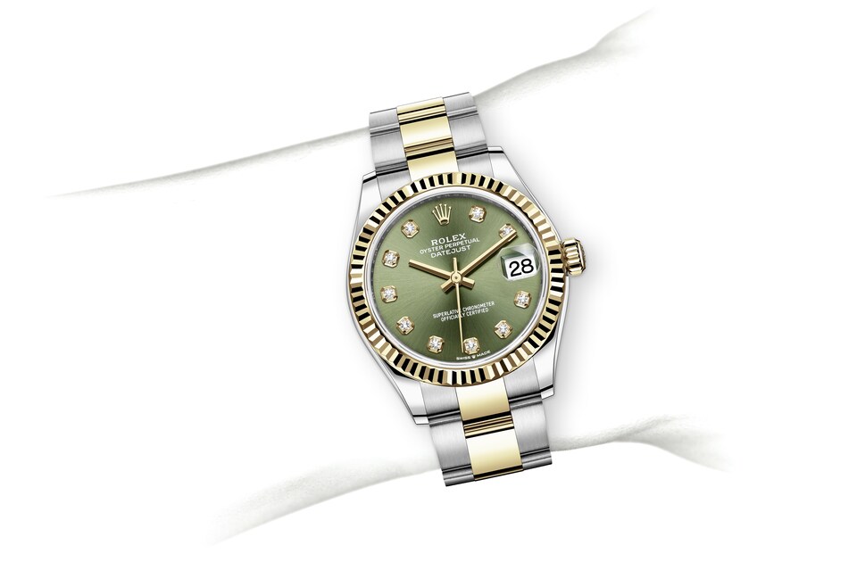 m278273-0029_modelpage_on_wrist_landscape-1.jpg