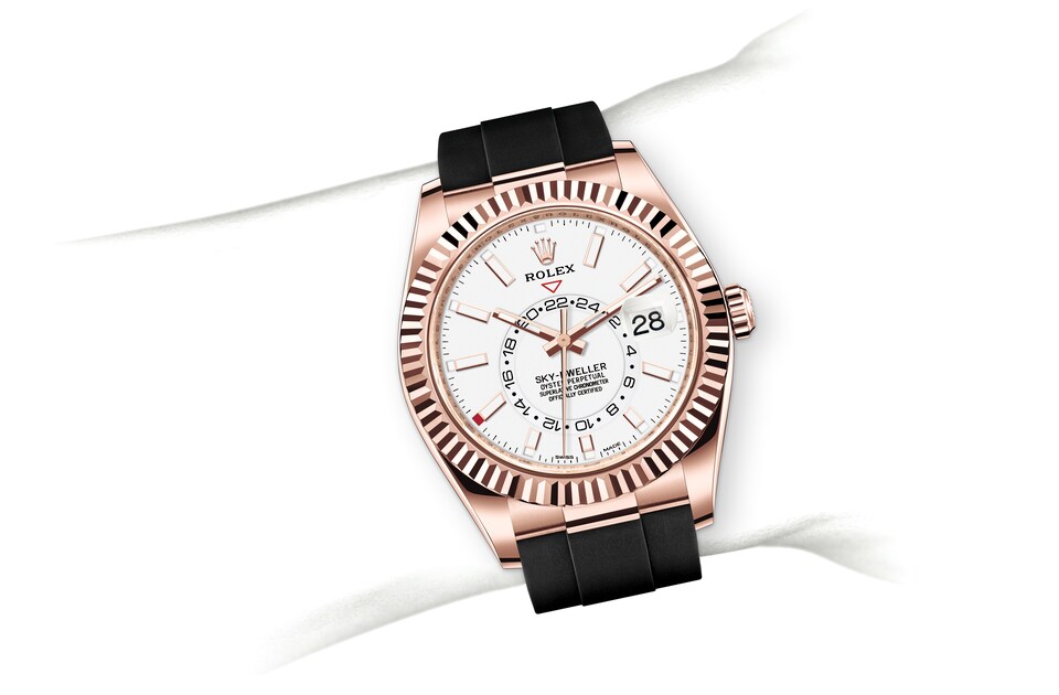 m326235-0004_modelpage_on_wrist_landscape-1.jpg