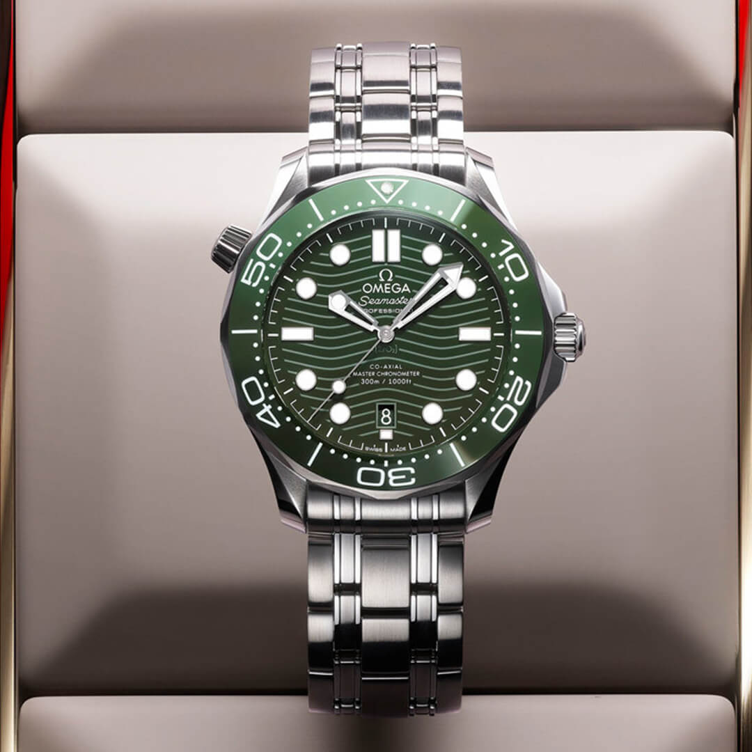 OMEGA Seamaster Diver 300m Co‑Axial Master Chronometer 42 mm 10.30.42.20.10.001 Shop OMEGA exclusively in Watches of Switzerland Sydney.