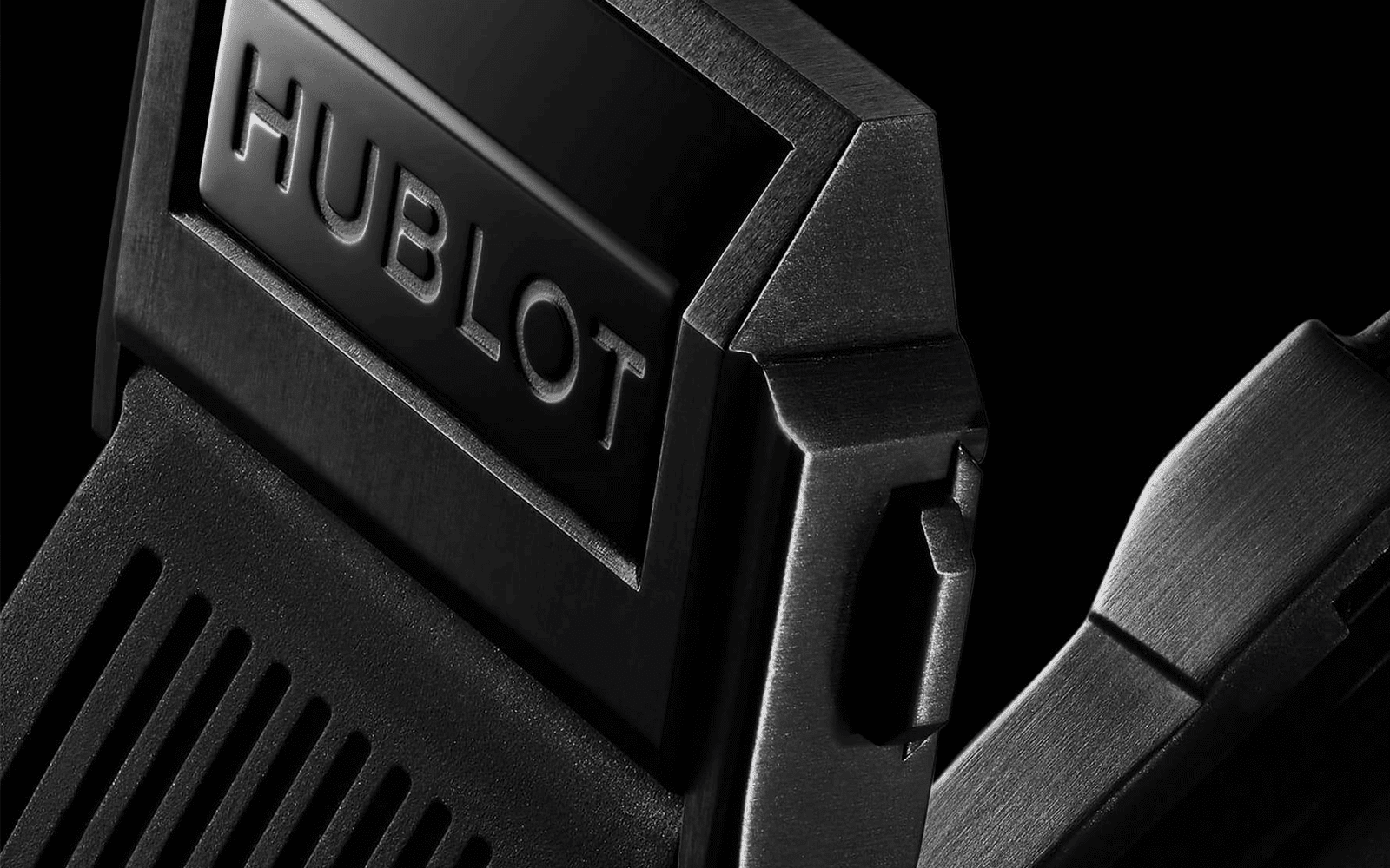 Hublot Pin Buckle and Rubber Strap.