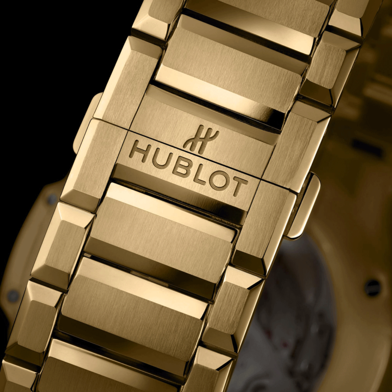 Hublot Big Bang Integrated Time Only Yellow Gold 456.VX.0130.VX Shop HUBLOT now at Watches of Switzerland Perth, Sydney and Melbourne Airport.