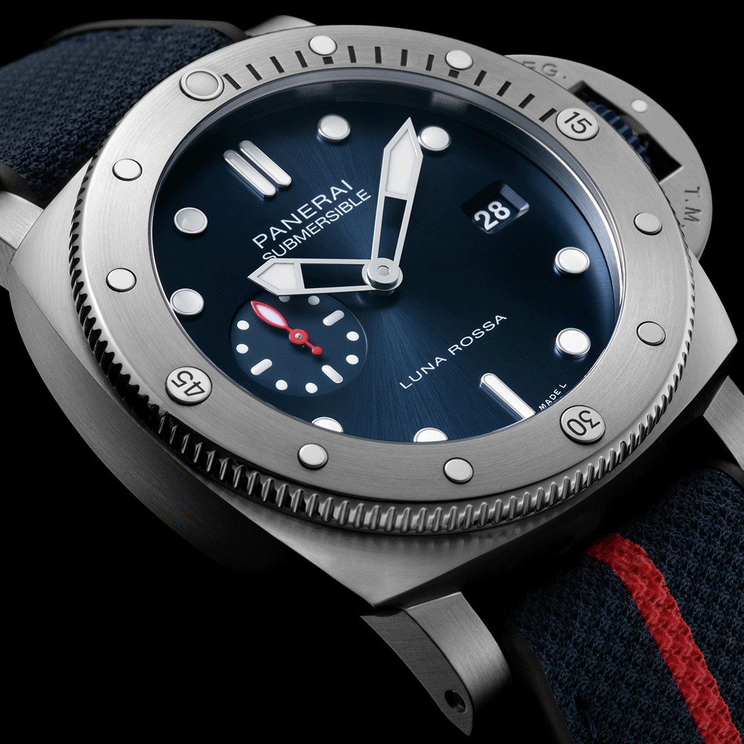 Panerai Submersible Quarantaquattro Luna Rossa PAM01391