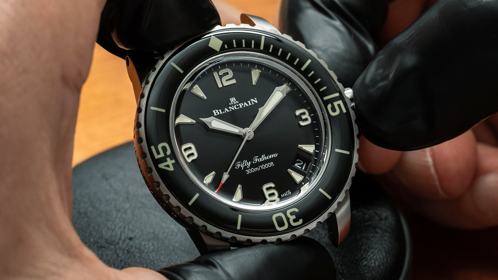 Its sturdiness, water-resistance, secure rotating-bezel system, anti-magnetism and extreme legibility are all features designed specifically for scuba diving that were adopted by the entire industry at the time and have endured to this day. 