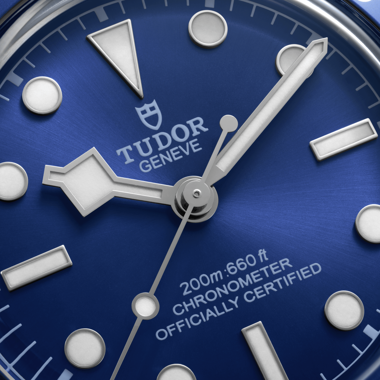 m79000b-0001 Tudor Black Bay 54 blue