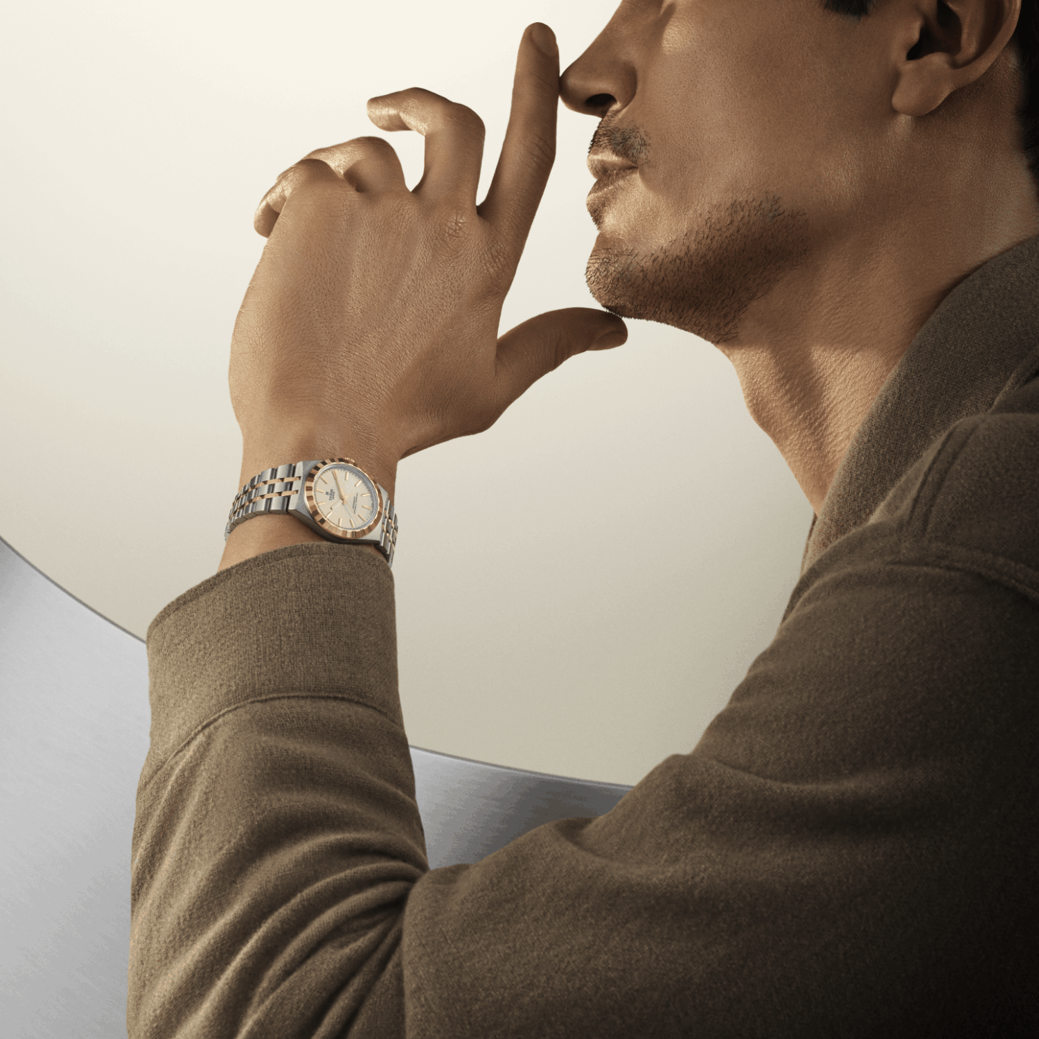 m2830a1a3-0003 TUDOR Royal