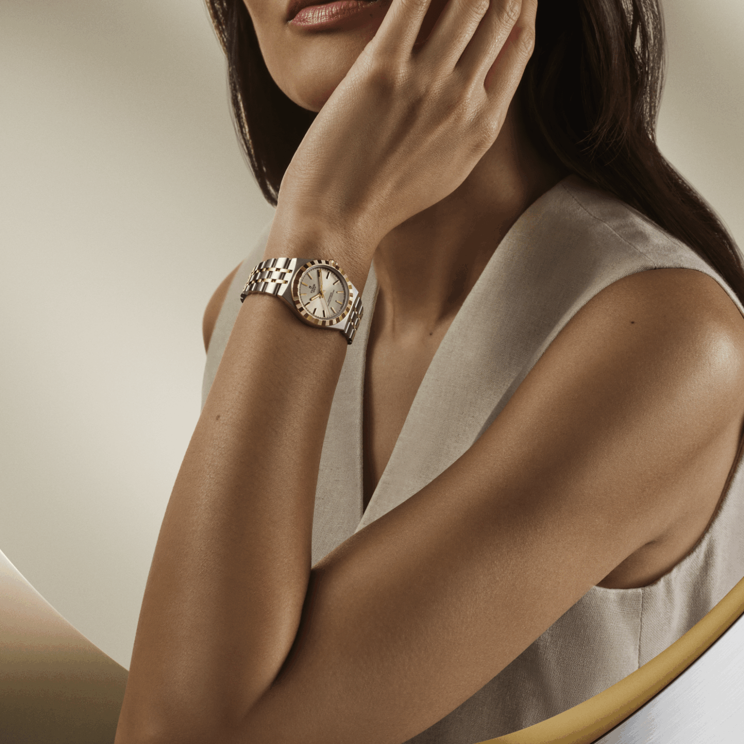 m2830a1a3-0003 TUDOR Royal